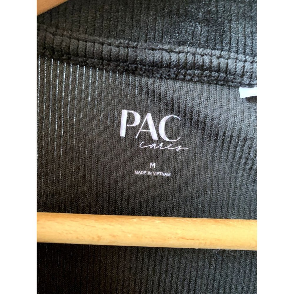 Pacsun Black Velvet Crop Top with Cool Buttons Size M - Picture 2 of 4
